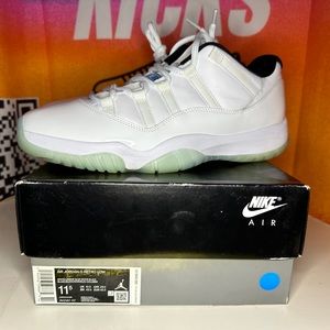 Jordan 11 Retro Low Legend Blue Size 11.5M Pre-loved